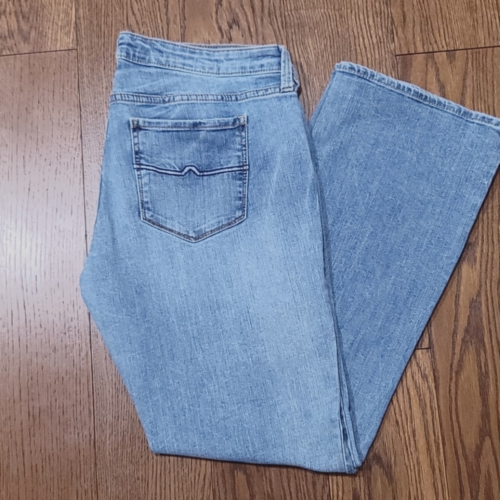 Arizona Boot Cut Jeans
